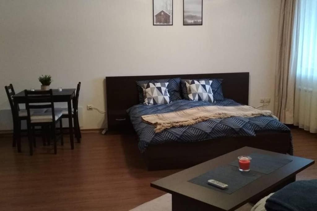 Sunny Studio Apartment - Few Steps From Gondola Bansko Exterior photo
